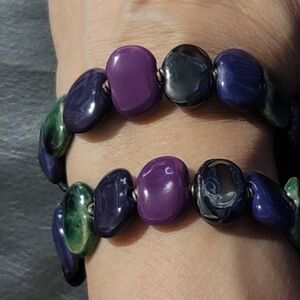 BRACELET wrap around looks like 2 vibrant colors